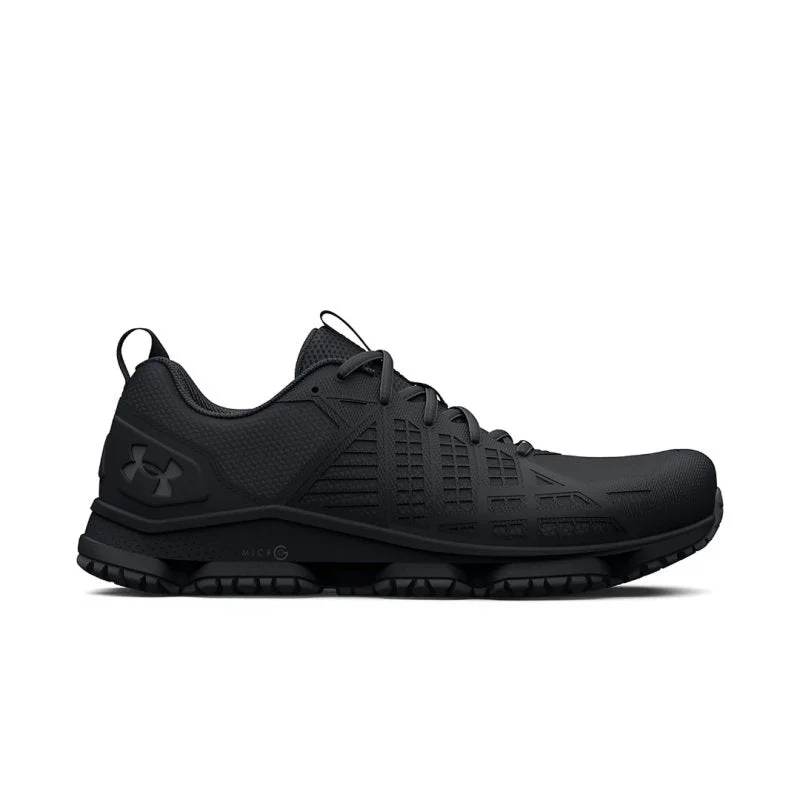 Men's Fashionable Boots Under Armour Men's UA Micro G Strikefast - Black/Pitch Gray